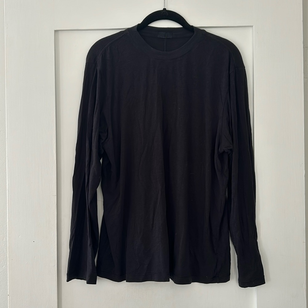 Skims. Black long sleeve. Size M.